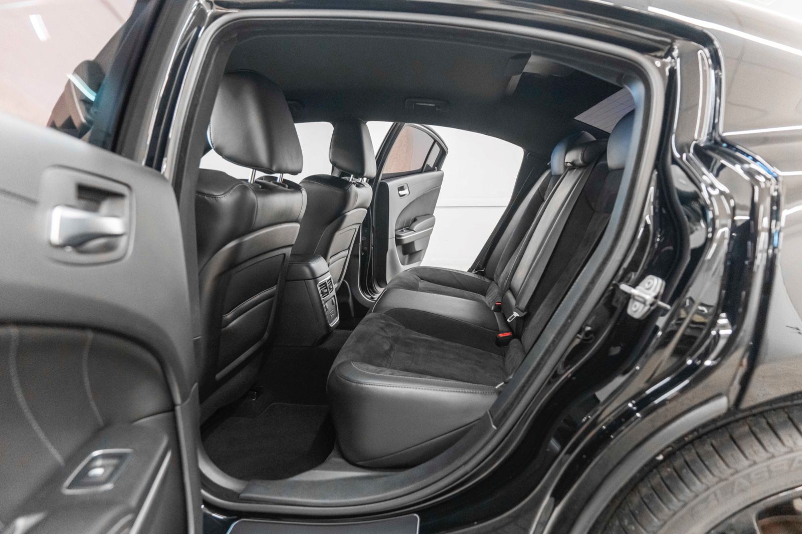 Fahrzeugabbildung Dodge Charger 5,7L RT CARPLAY ALPINE TOTW KAM NAV