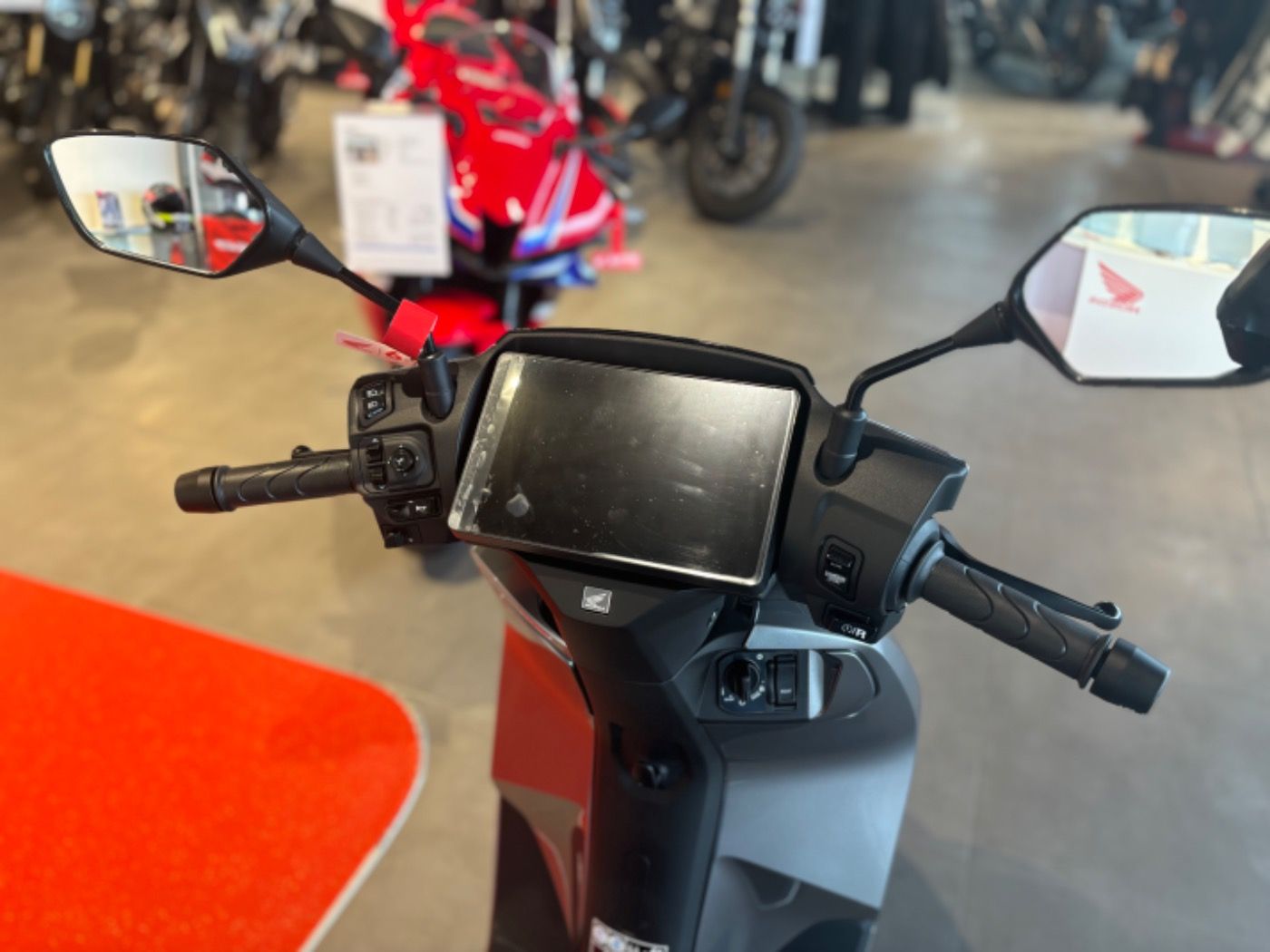 Fahrzeugabbildung Honda CUV e Connected inkl. Honda Smart Topcase