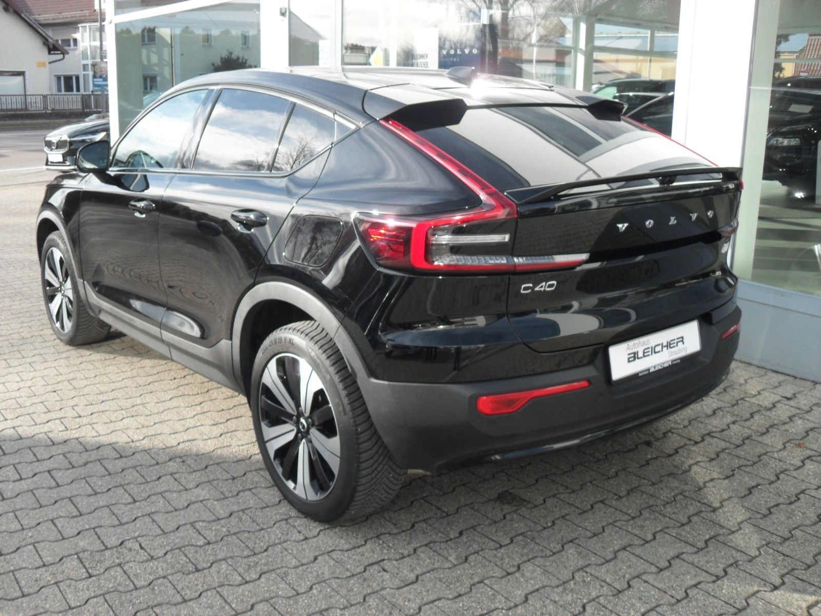 Fahrzeugabbildung Volvo C40 Core Recharge Pure Electric 2WD