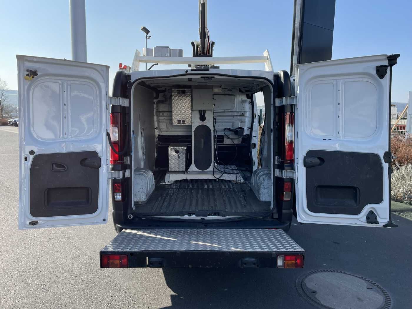 Fahrzeugabbildung Renault Trafic dCi 120 L1H1 / TIME France ETL 21 8m