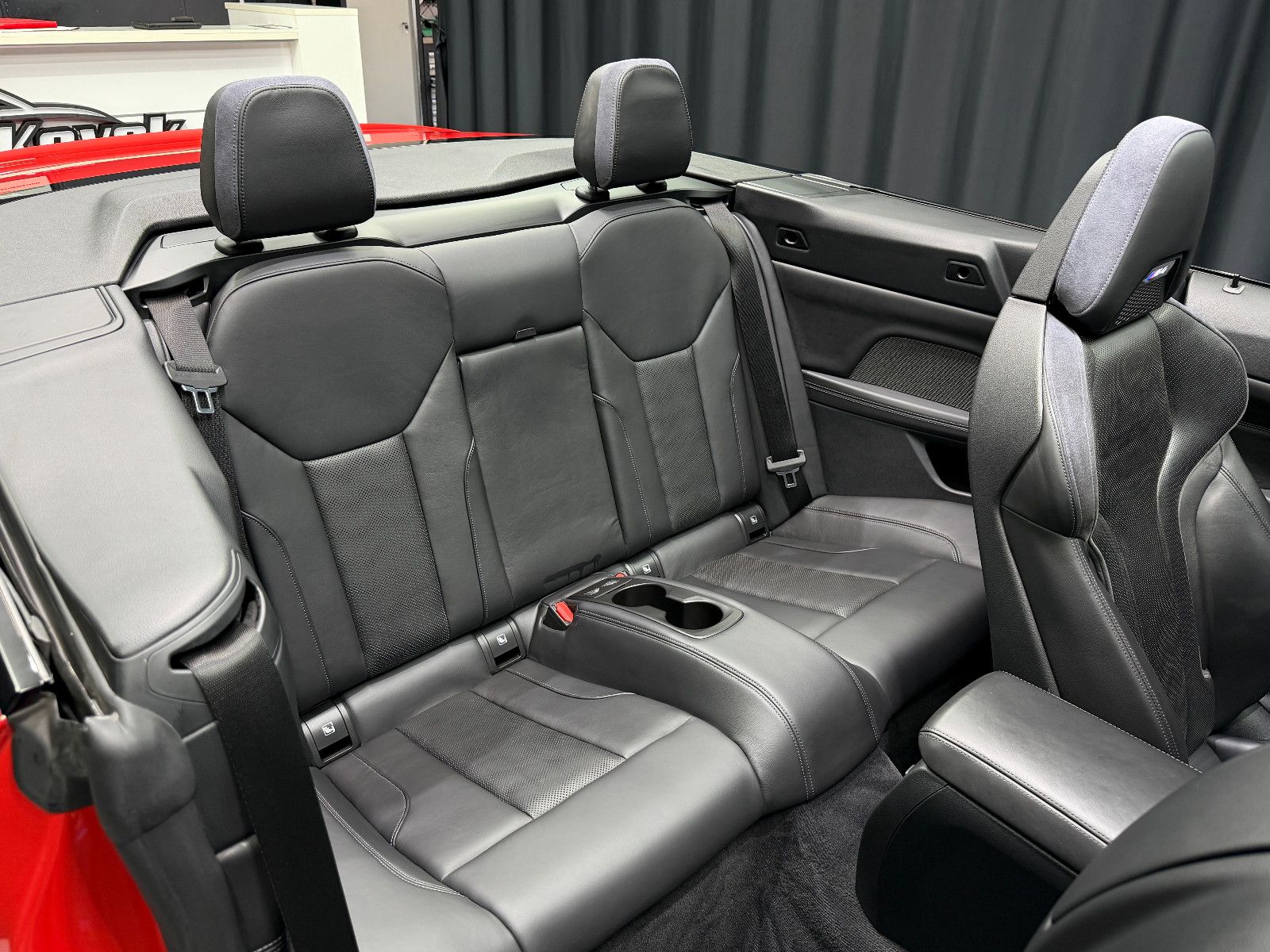 Fahrzeugabbildung BMW M4 Cabrio xDrive Competition|LASER|CARBON|HEAD-U