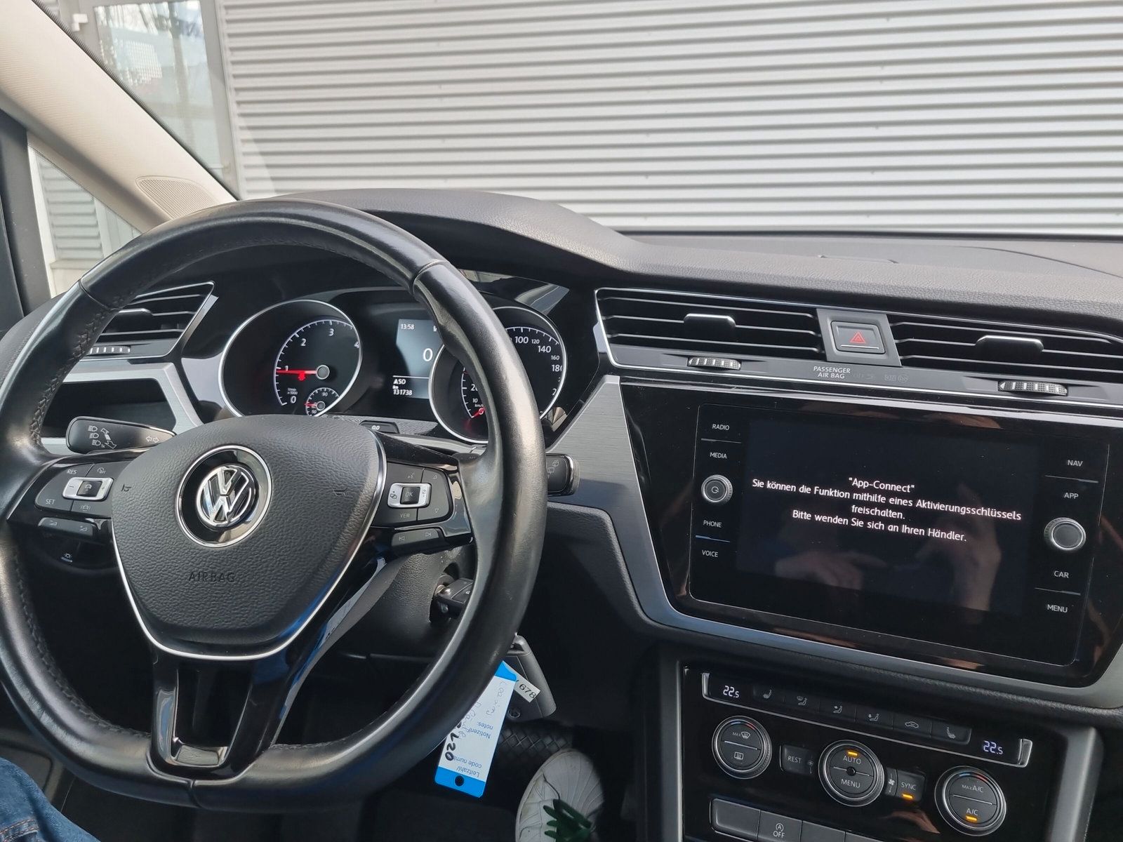 Fahrzeugabbildung Volkswagen Touran 2.0 TDI DSG Comfortline NAVI KAMERA eKLAP