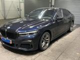 BMW 750 i xDrive M Sport*LASER*HUD*KAMERA*STHZ*1.HD*