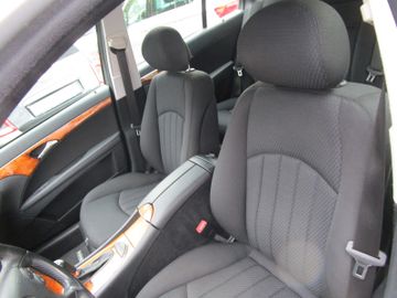 Mercedes E 200 - 11