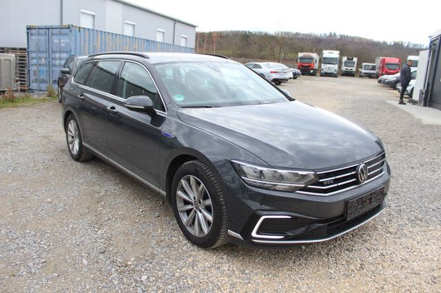 Volkswagen Passat Variant 1.4 TSI DSG GTE*NAVI*LED*KAM*17*