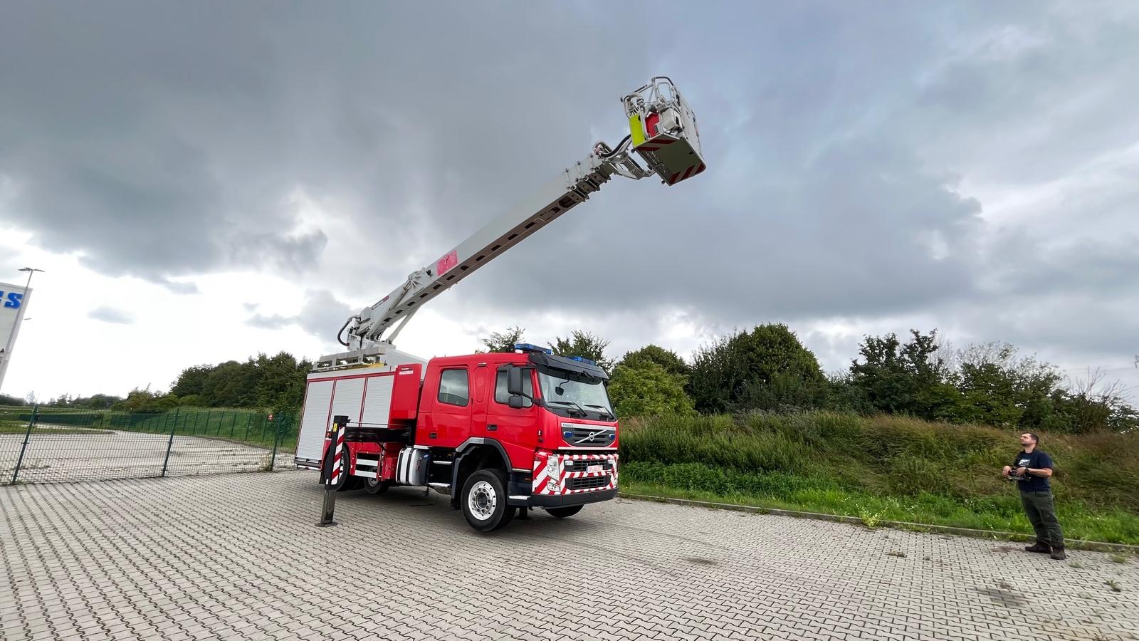 Volvo Magirus MULTISTAR Feuerwehr Leiter 30 meter/Fire