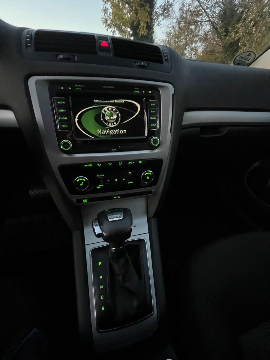 Skoda Octavia 2009 — photo 8