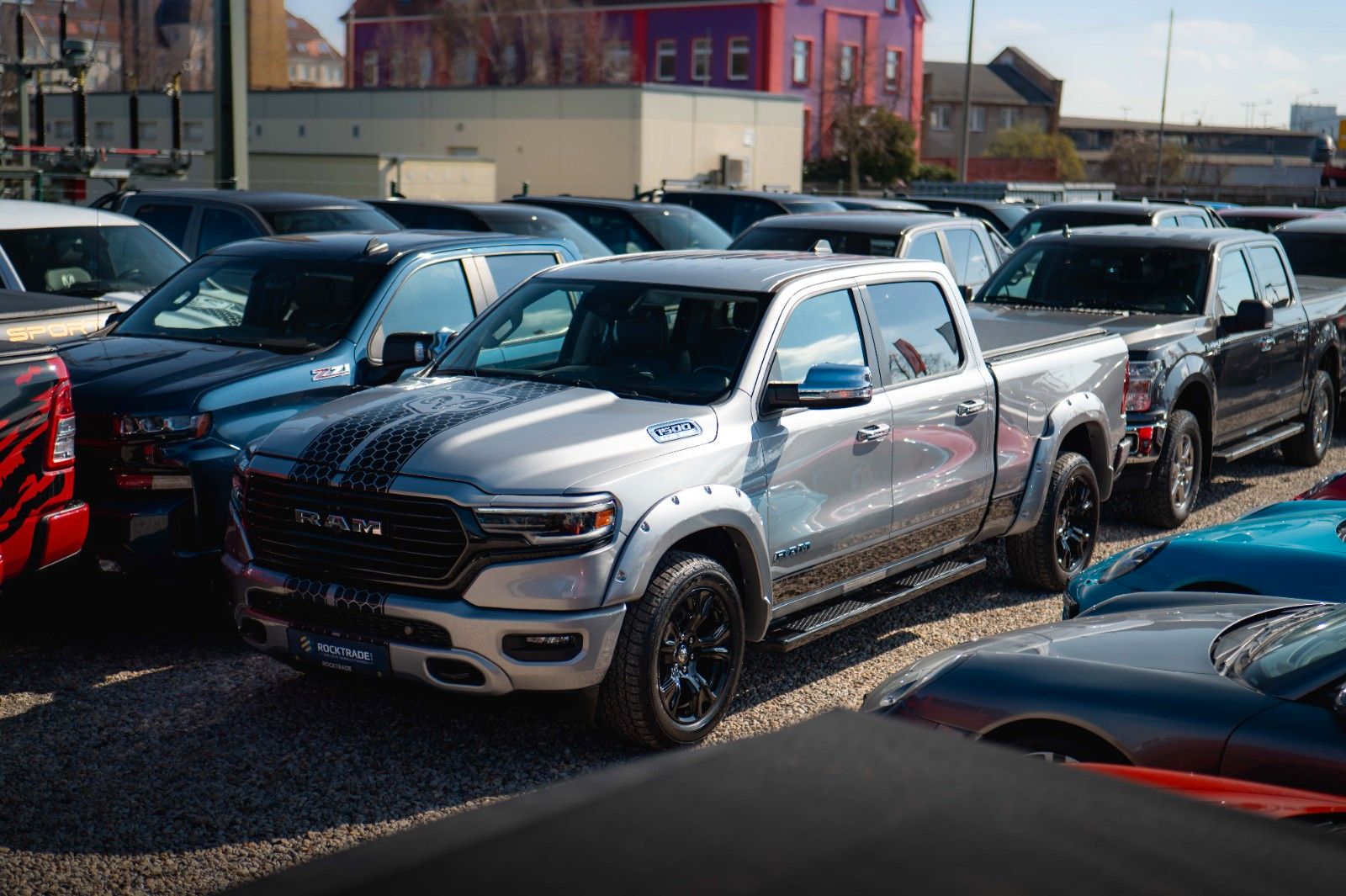 Fahrzeugabbildung Dodge RAM 5.7 V8 HEMI 4x4 Night LARAMIE LONGBED 19%