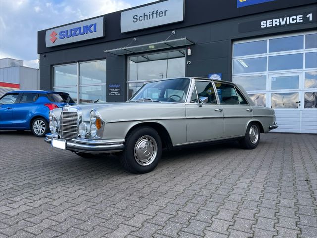 Mercedes-Benz 300SEL 6.3 V8