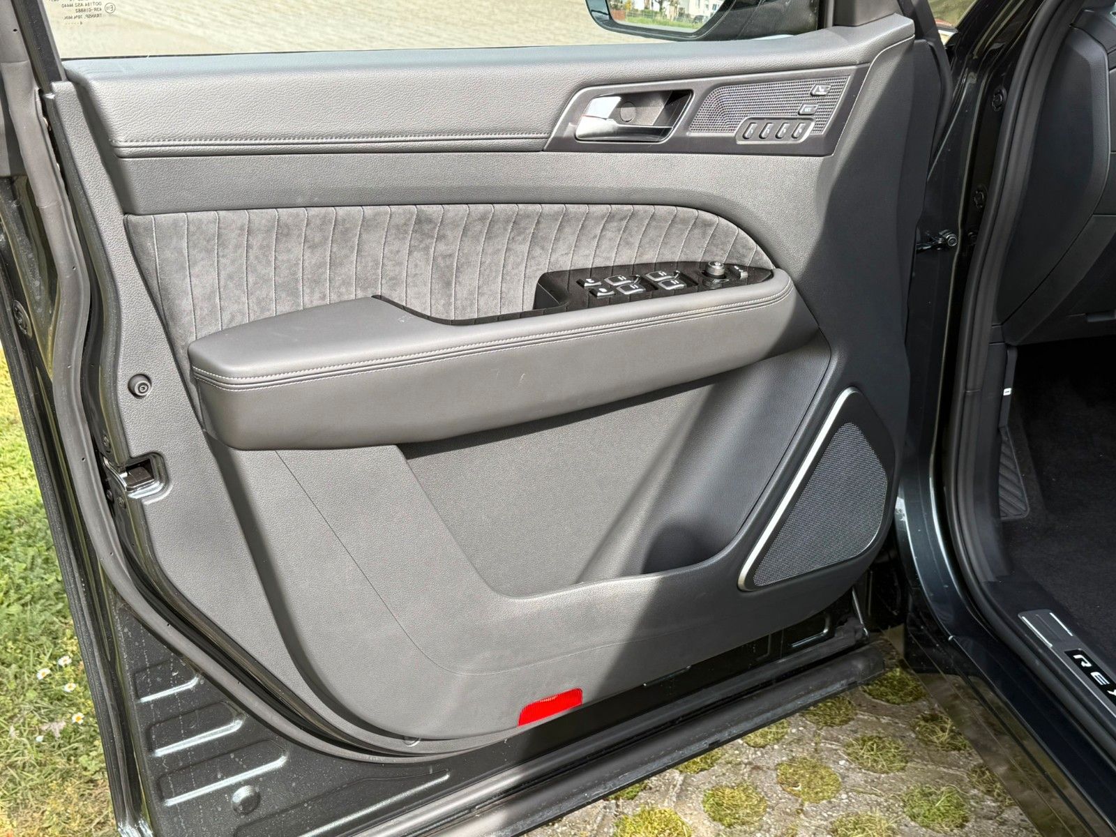 Fahrzeugabbildung KGM REXTON+LUX+360*KAMERA+LEDER+20ZOLL+ALLRAD+MEMORY