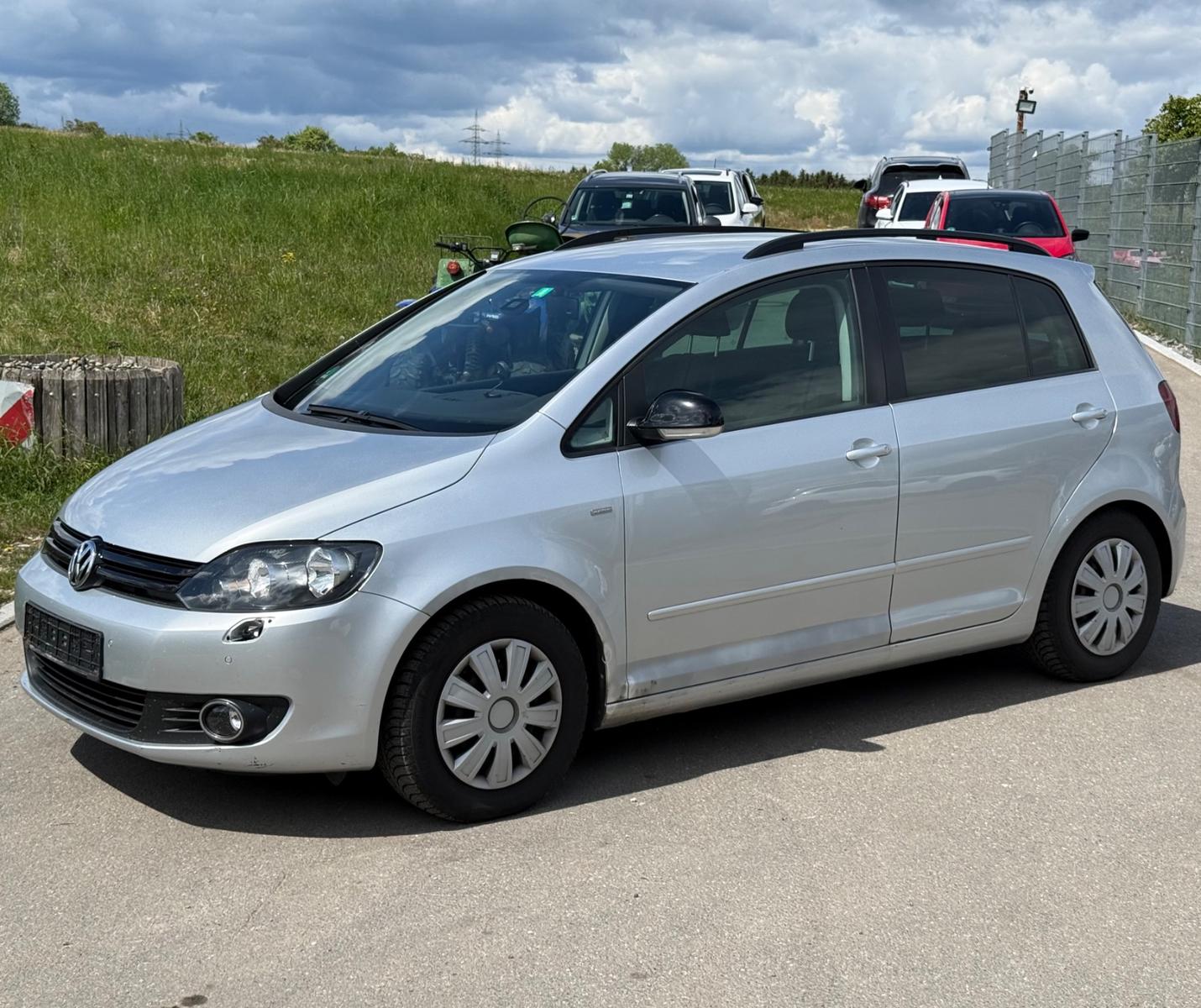 Volkswagen Golf Plus 1.6 TDI Match *EURO.5*LEDER*AHK*KLIMA*