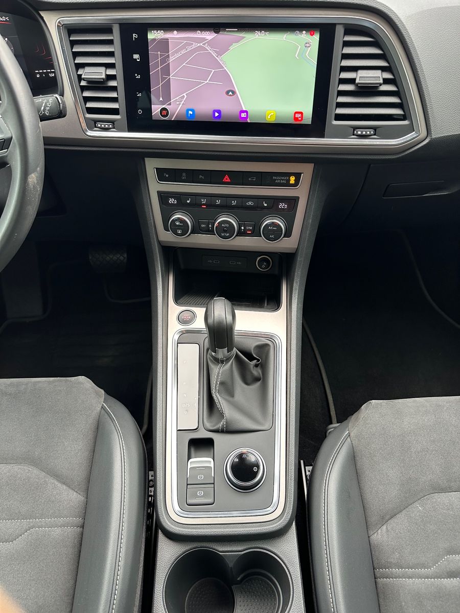 Fahrzeugabbildung SEAT Ateca 2.0 TDI DSG Xperience NAV+LED+KAM+18ZO+ACC