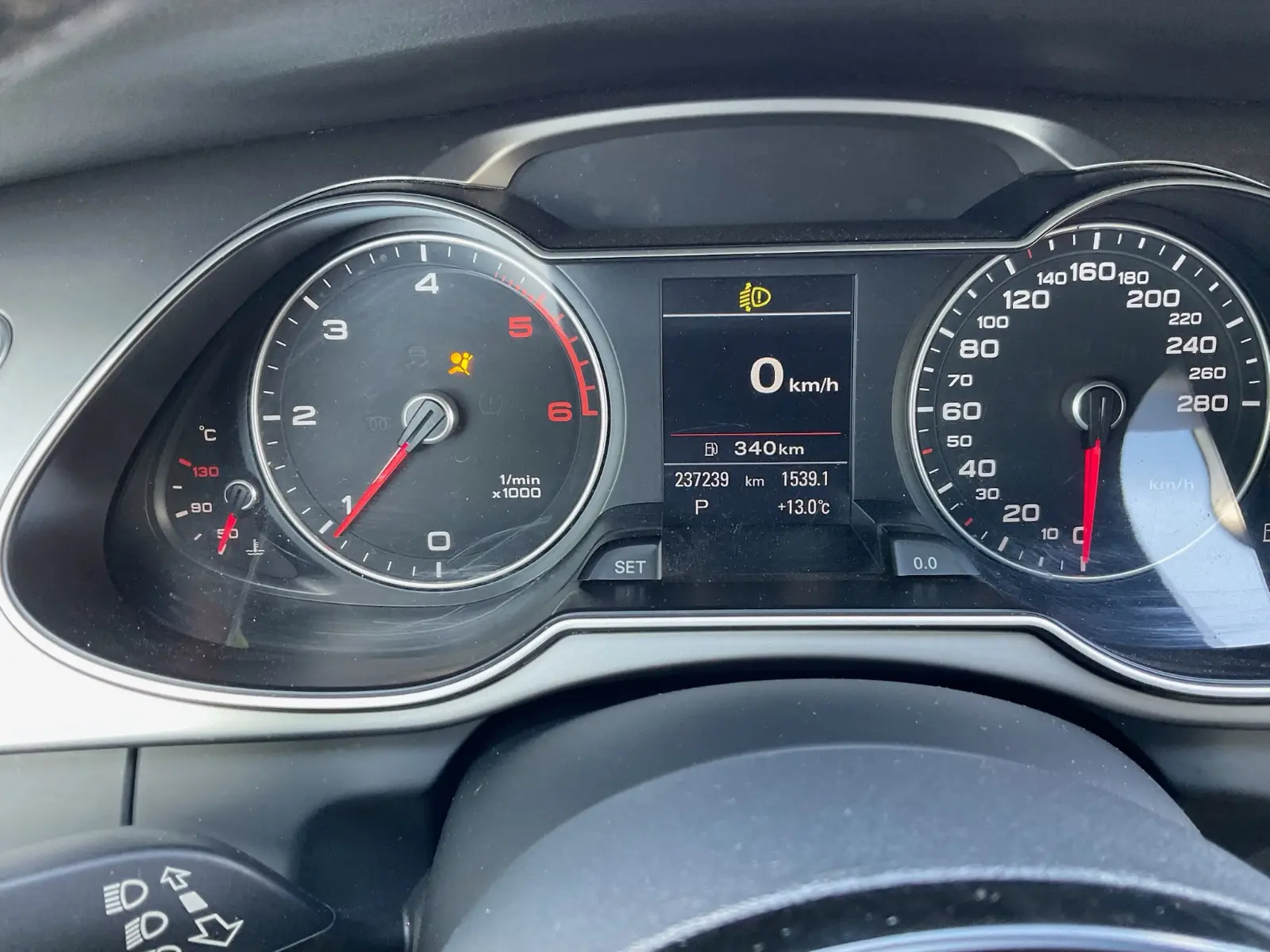 Audi A4 2014 — photo 17