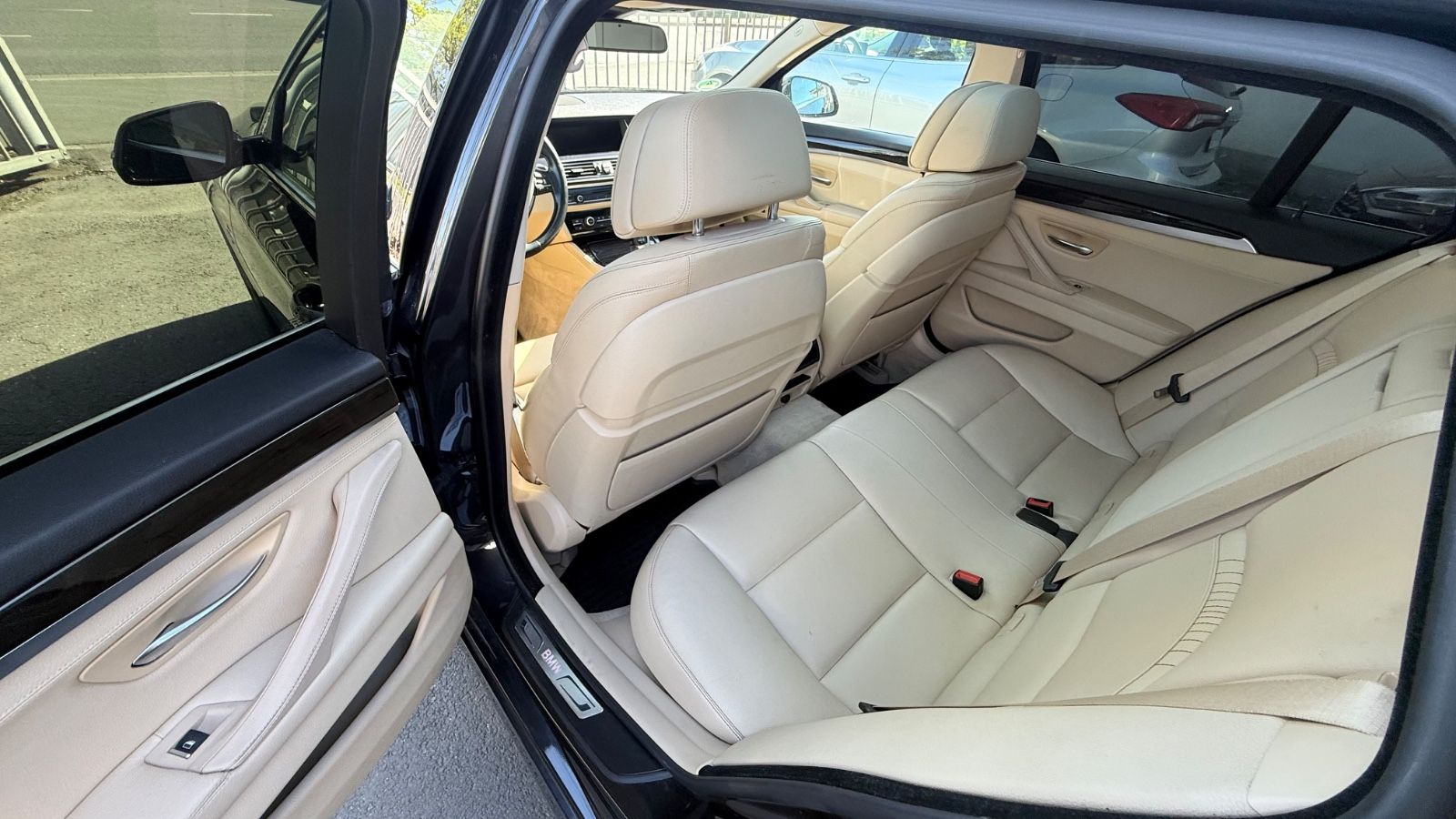 Fahrzeugabbildung BMW Luxury Touring 530 d xDrive