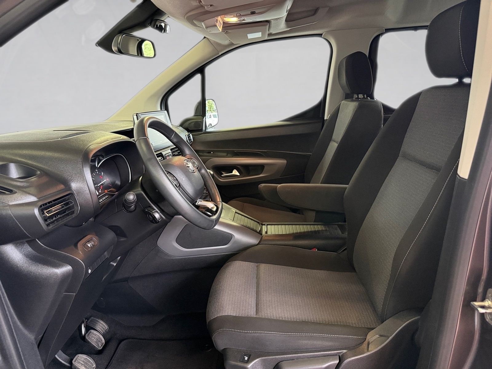 Fahrzeugabbildung Toyota Proace City Verso 1.2 L2 D Team Deutschland Navi