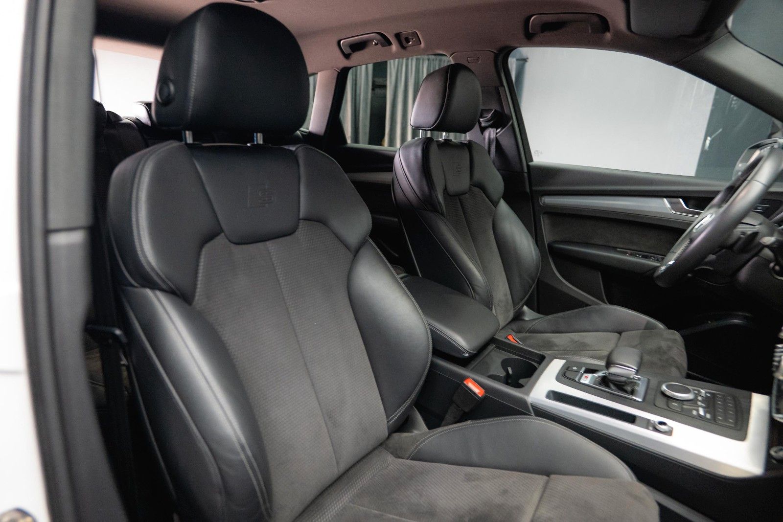 Fahrzeugabbildung Audi SQ5 3.0 TDI quattro Optik-Paket Schwarz *LED*19%