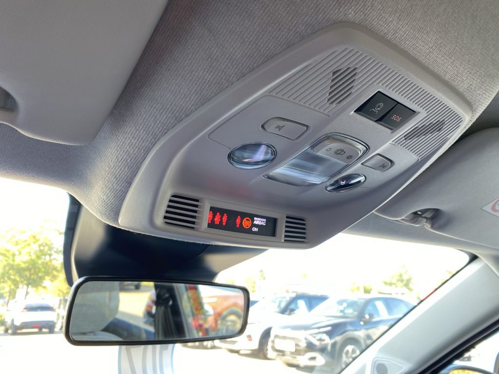 Fahrzeugabbildung Citroën C3 Aircross Turbo 100 PLUS *LED*CAM*Tempomat*