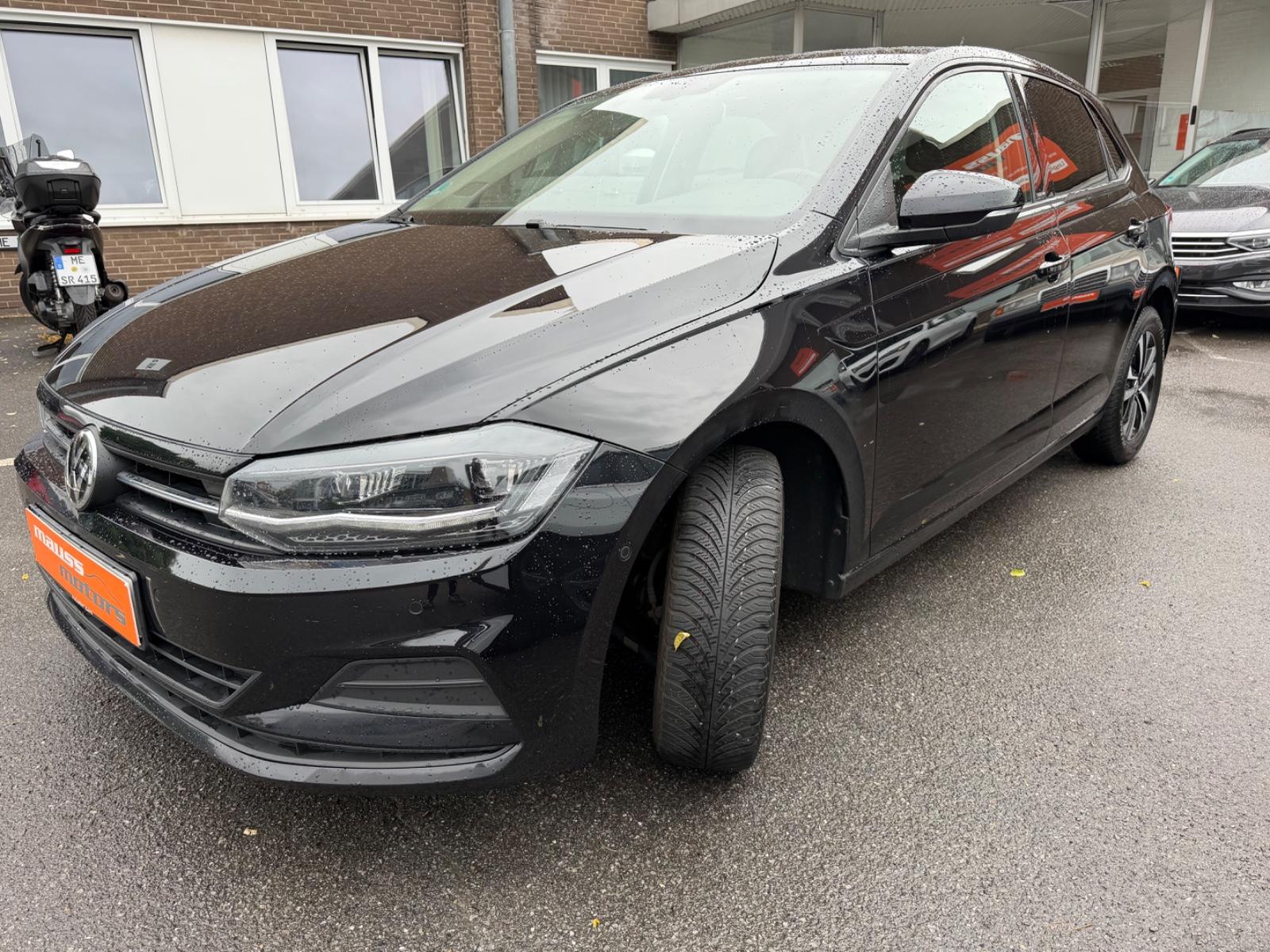 Volkswagen Polo VI IQ.DRIVE LED PDC - 3333