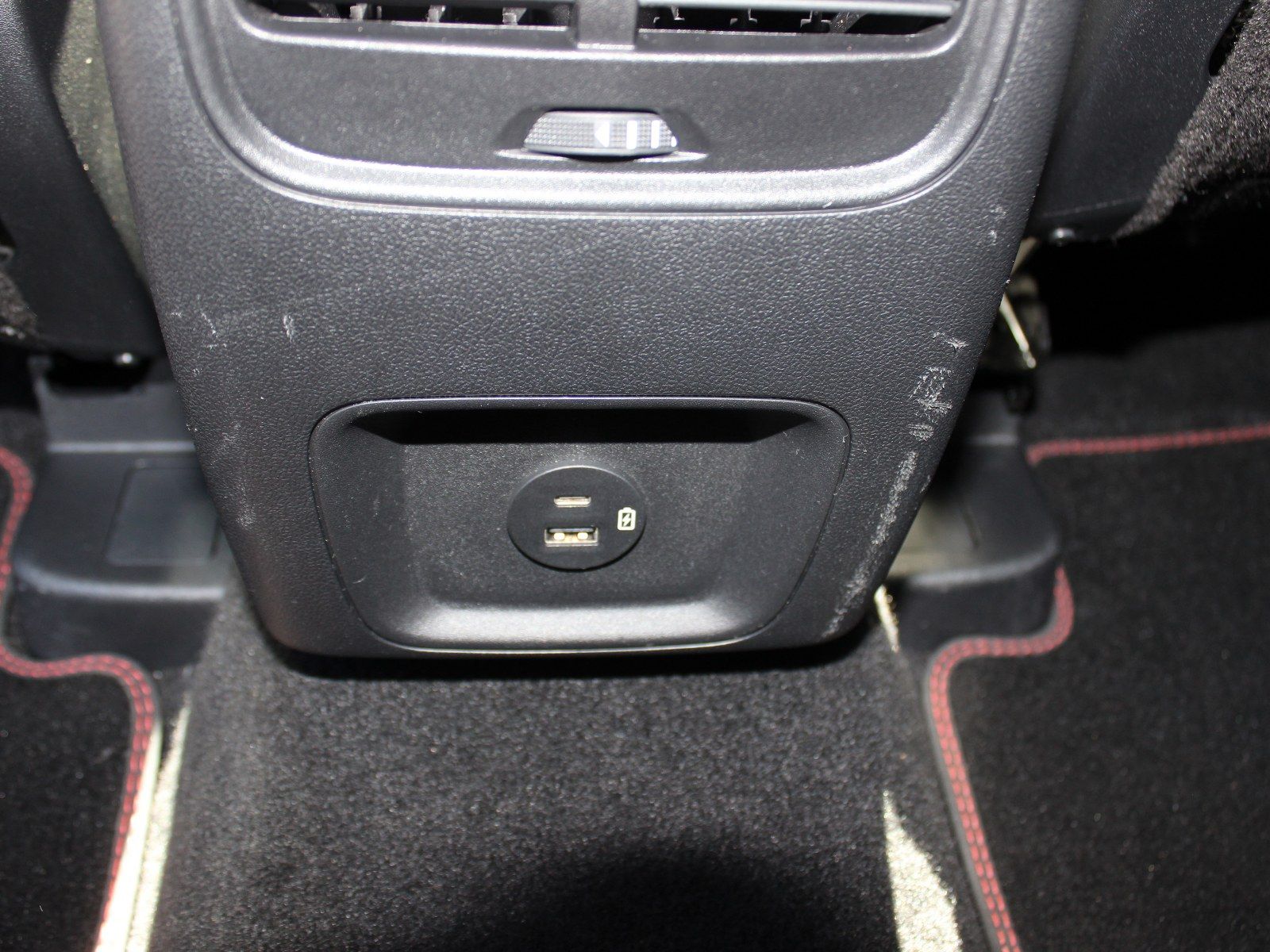 Fahrzeugabbildung Ford Kuga Plug-In Hybrid ST-Line 2,5 Duratec