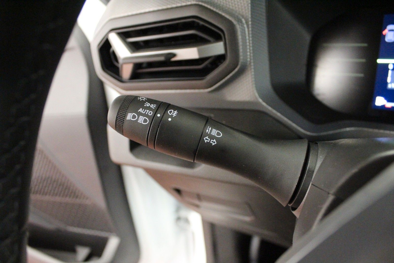 Fahrzeugabbildung Dacia Duster hybrid 155 Expression*Winterpaket*