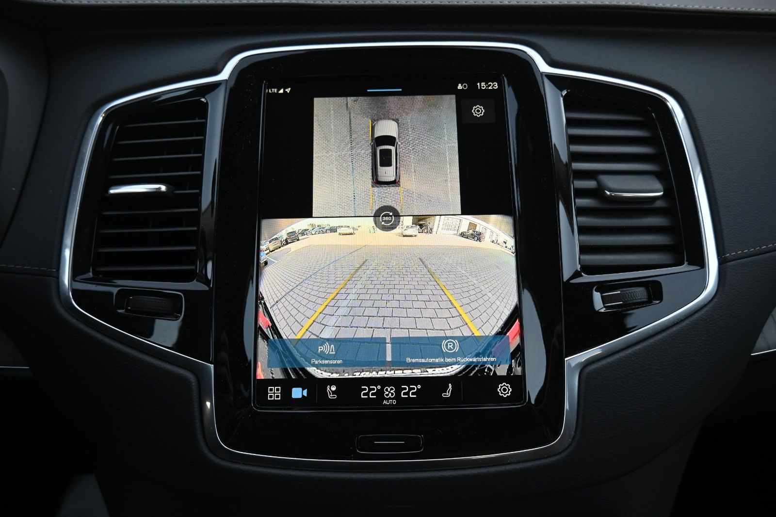 Fahrzeugabbildung Volvo XC90 T8 AWD RC Ultra Dark*LUFT*360°*ACC*AHK