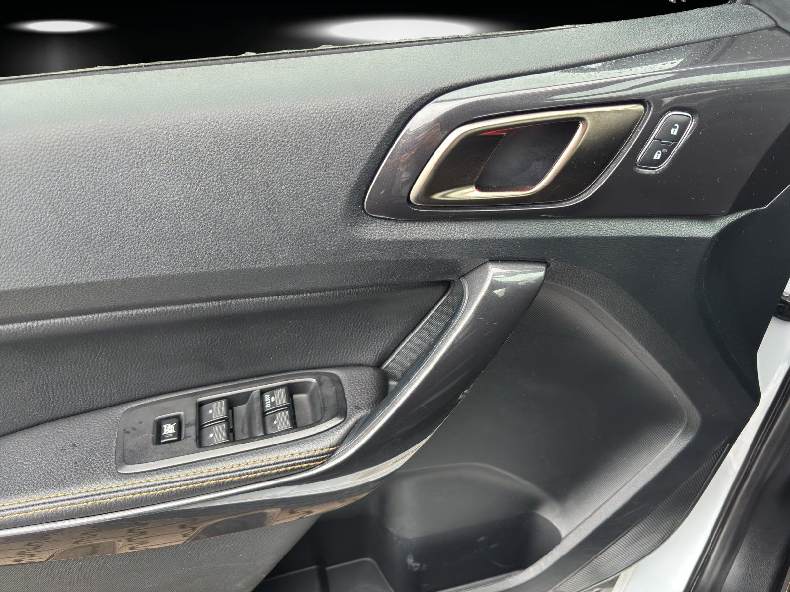 Fahrzeugabbildung Ford Ranger D-Kab Wildtrak 4x4