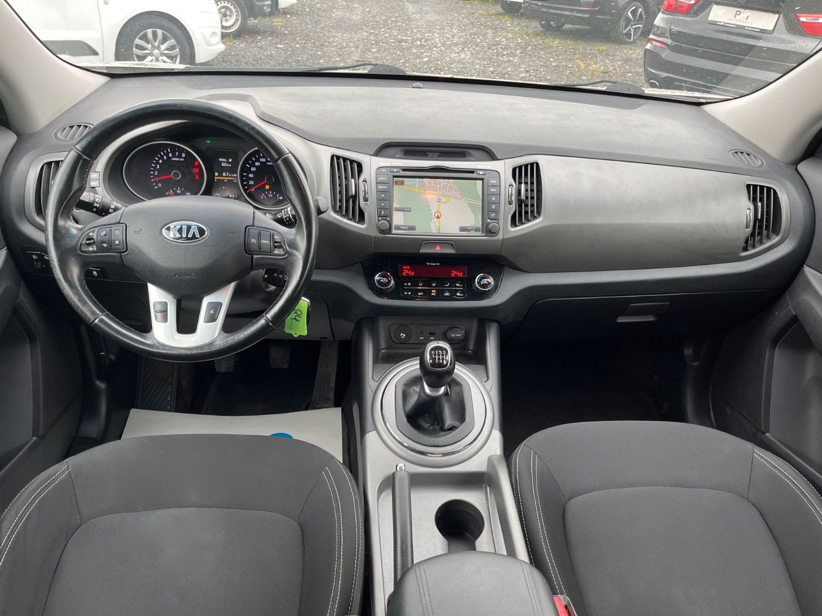 Fahrzeugabbildung Kia Sportage Attract 2WD 1.6 GDI Navi Kamera Tempoma