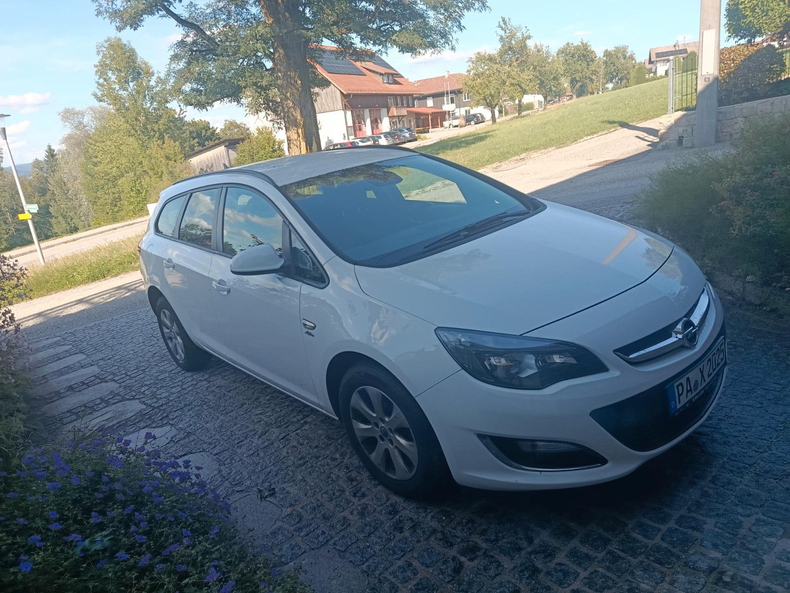 Opel Astra, 2013