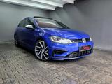 Volkswagen Golf VII R 4Motion, PANO, ACC, R-KAM, LED, DYN A - Volkswagen Gebrauchtwagen in Berlin