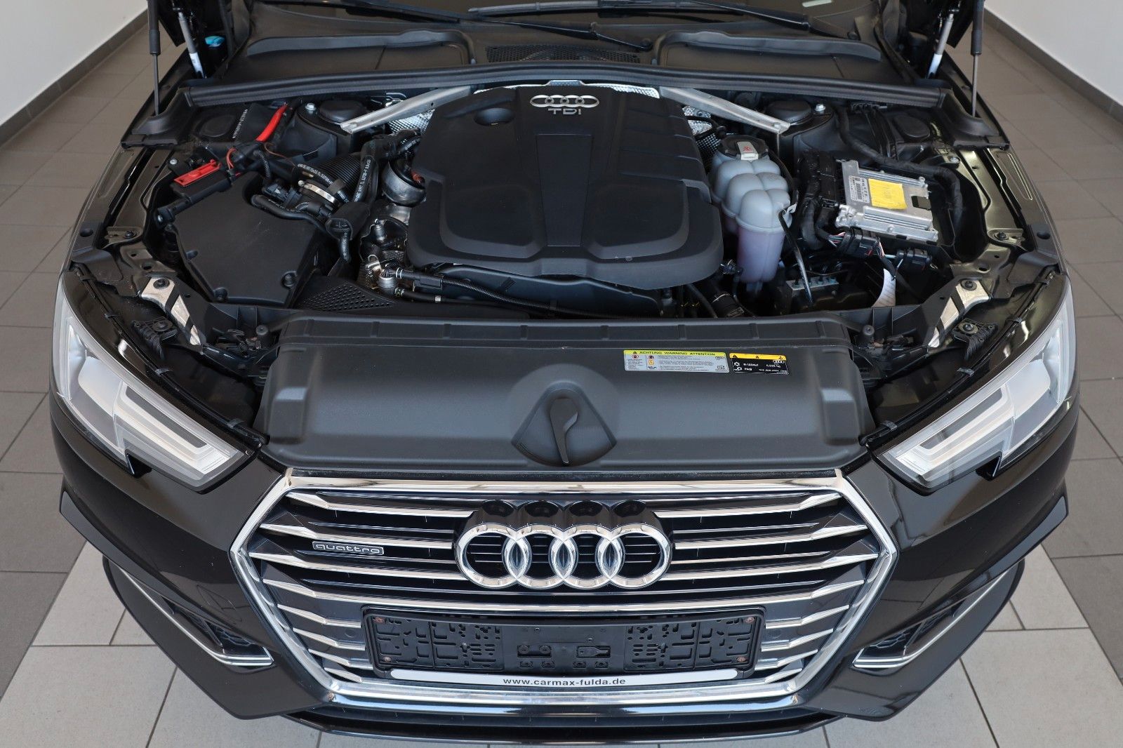 Fahrzeugabbildung Audi A4 Avant 40TDI quattro design Leder,Navi,HUD,ACC