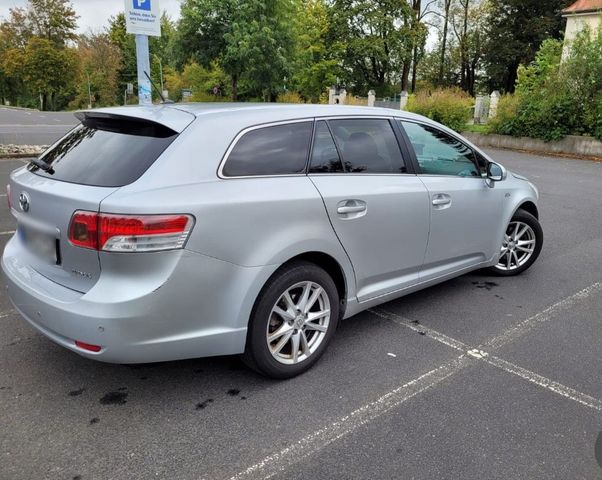 Toyota Avensis D-Cat (Diesel) T-27 Automat...