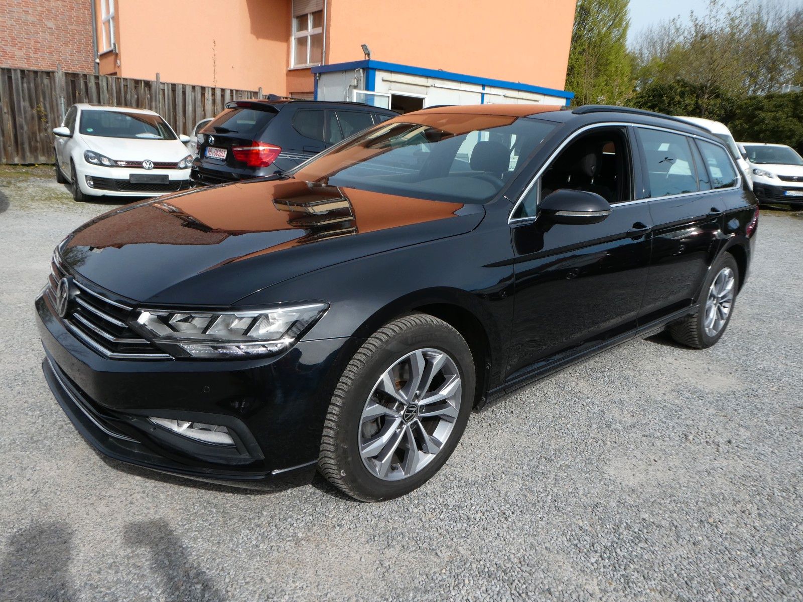Volkswagen Passat Variant Business Navi,Massage,LED