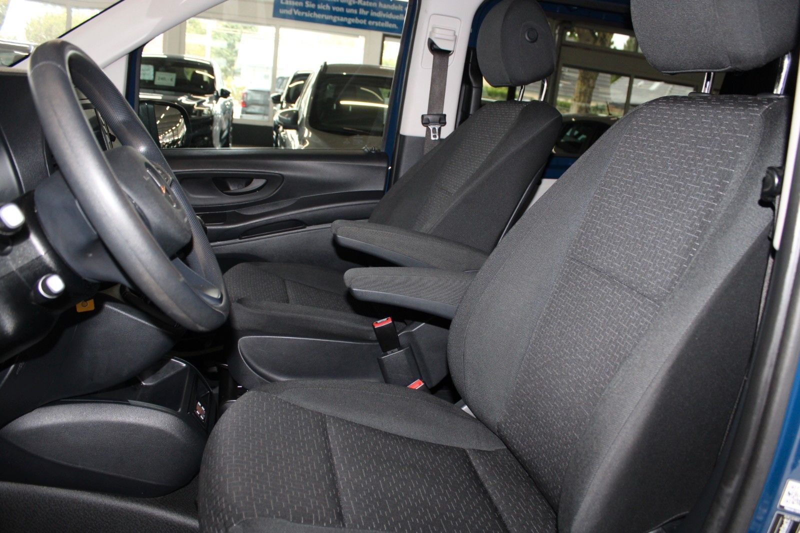 Fahrzeugabbildung Mercedes-Benz Vito MIXTO LANG 5-Si Klima STDHZ NAVI AHK CAM