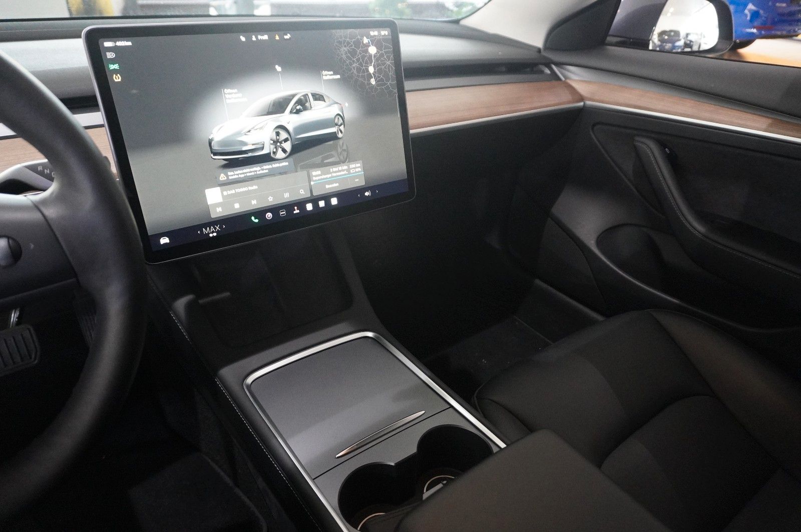 Fahrzeugabbildung Tesla Model 3 LONGRANGE DUAL-MOTOR NAVI/KAMERA/SH/PANO