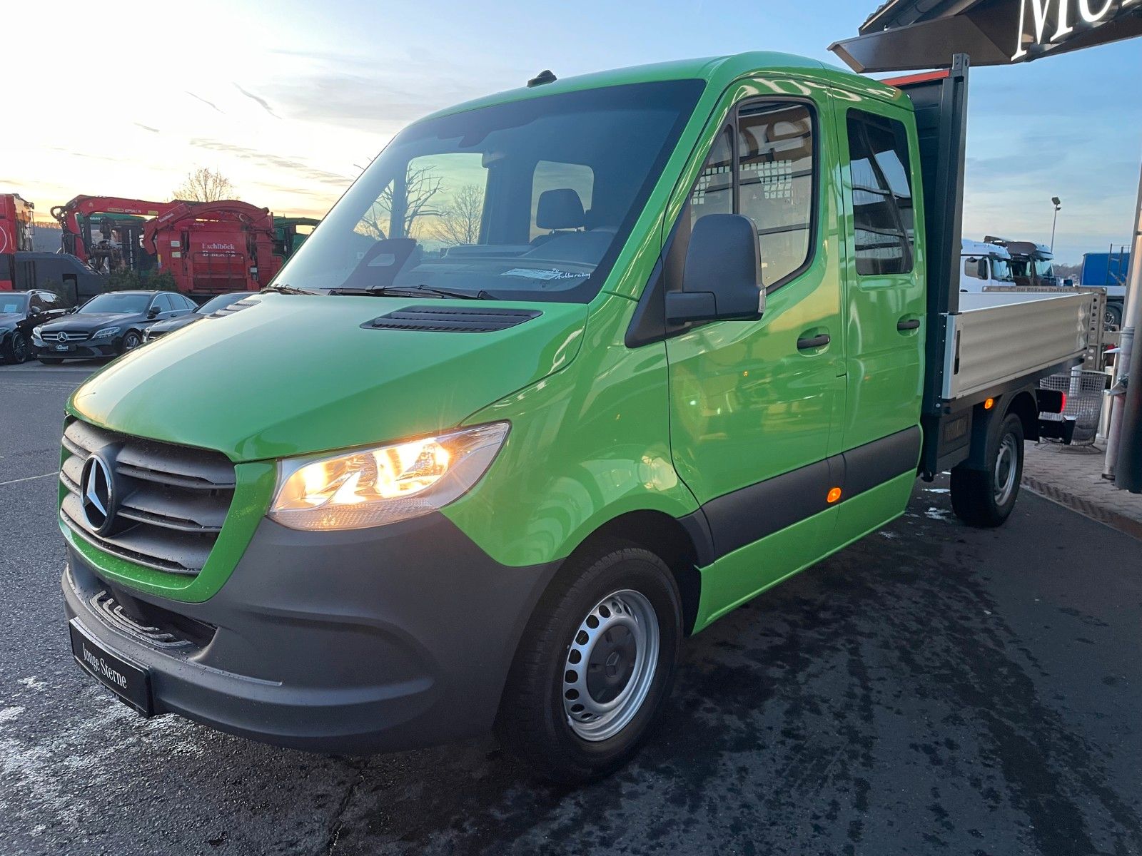 Fahrzeugabbildung Mercedes-Benz Sprinter 317 CDI DoKa 3665 9G Klima AHK3,5to