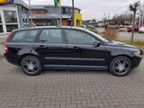 Volvo V50 1.8 Kinetic - Volvo V50 mit Benzin-Antrieb: Kombi, 1.8