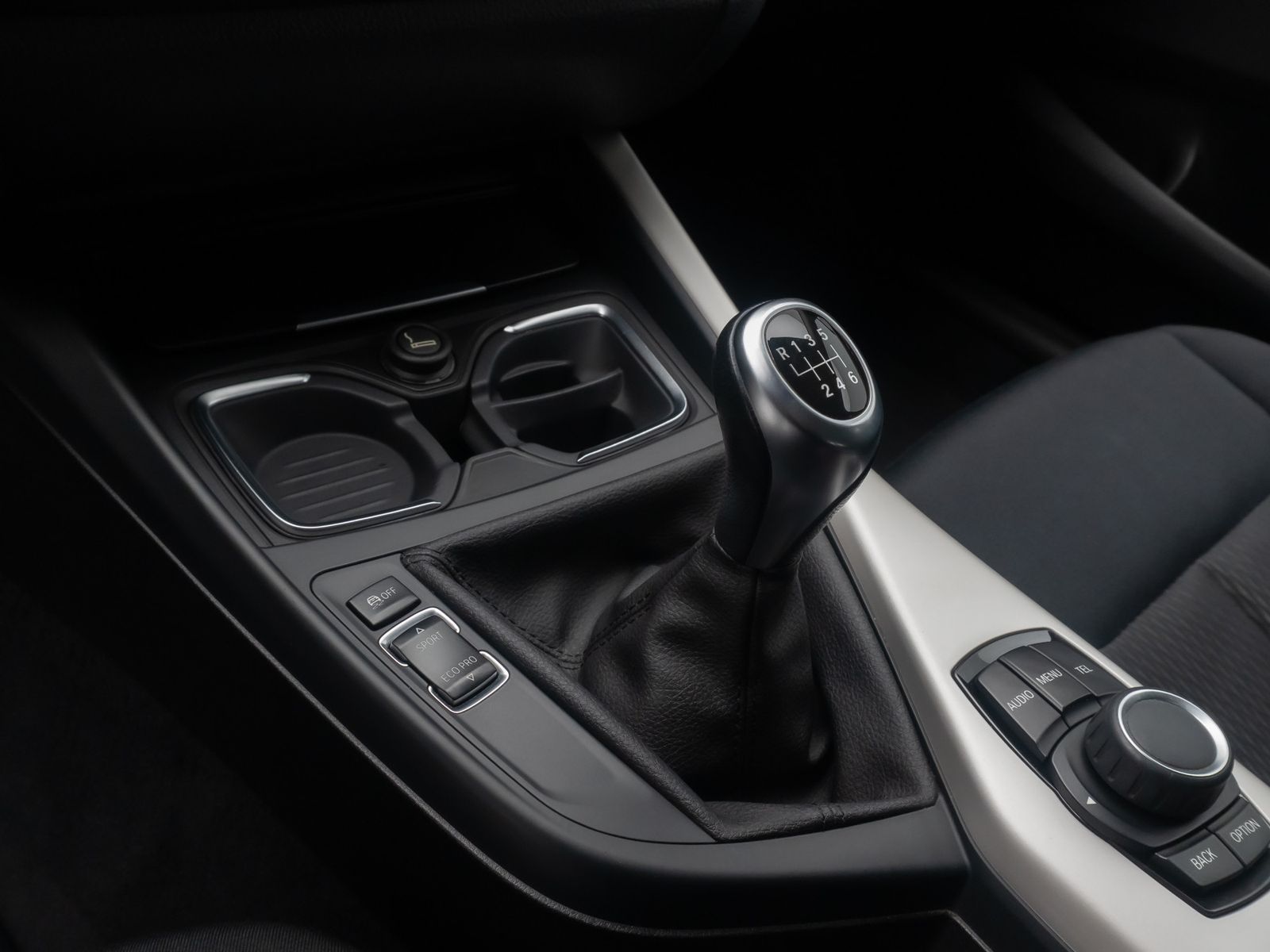 Fahrzeugabbildung BMW 116d Advantage Plus PDC Multilenkrad Sitzheizung