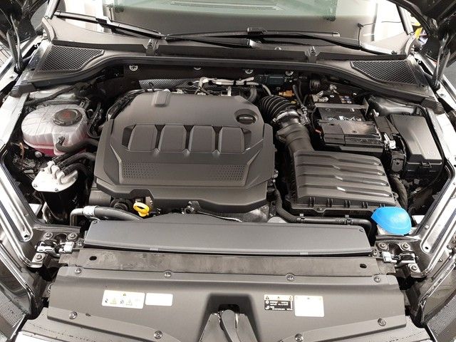 Fahrzeugabbildung Skoda Octavia Combi Selection 2.0TDI DSG PANO Leder