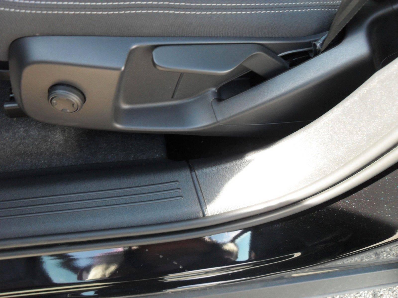 Fahrzeugabbildung Volvo XC 40 B4 Core