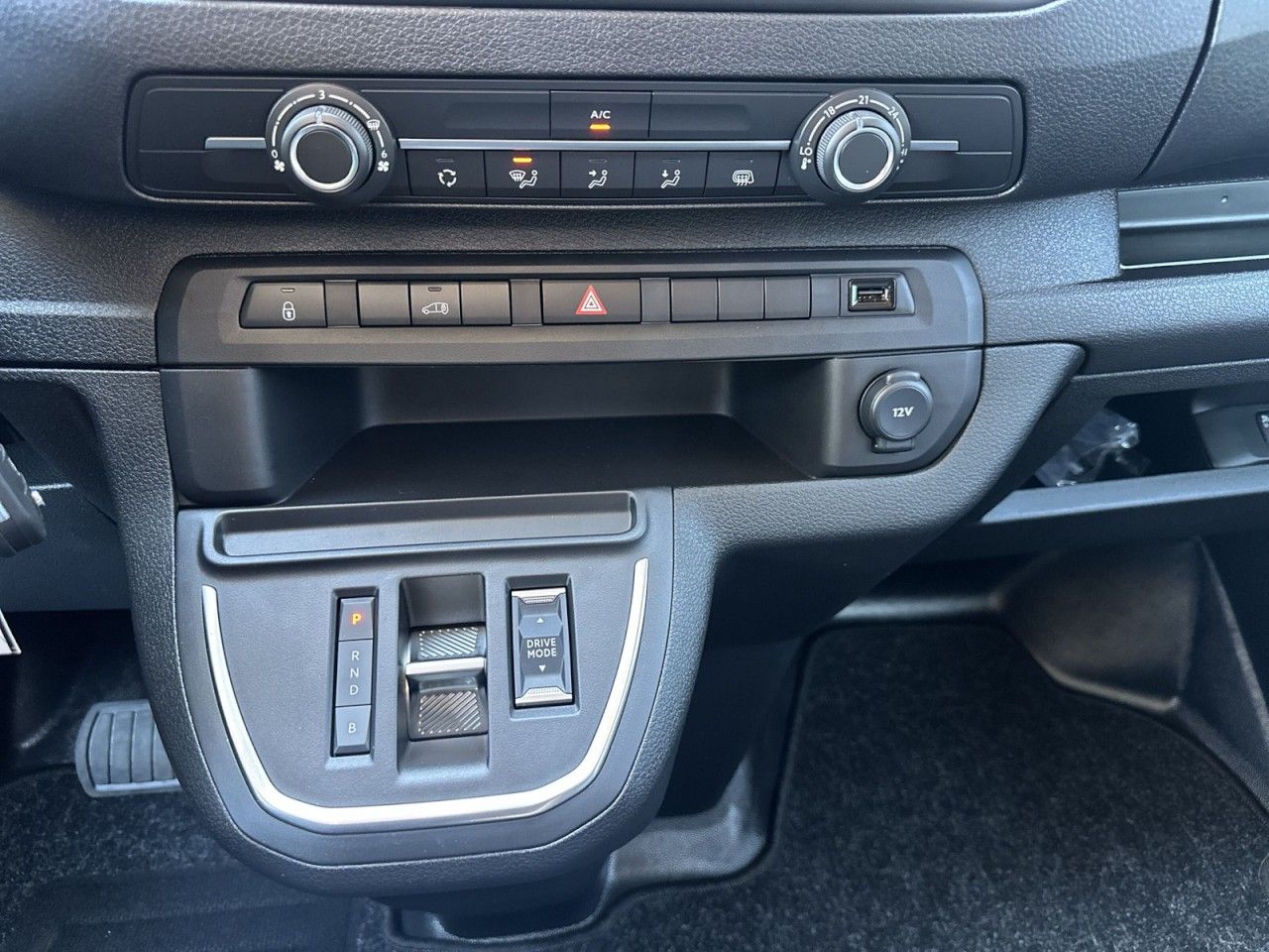 Fahrzeugabbildung Citroën ë-Jumpy Kasten Standard