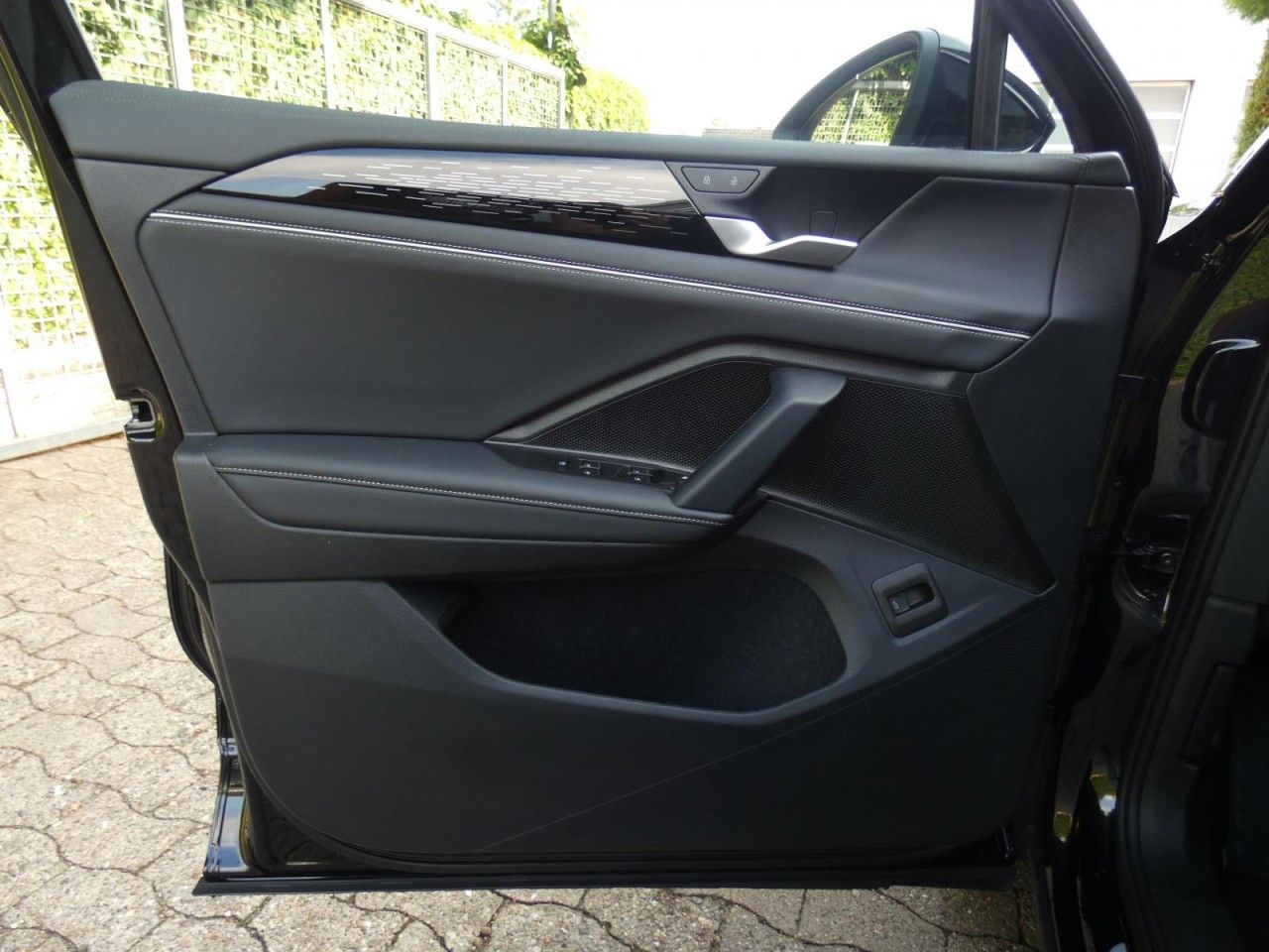 Volkswagen Tiguan 1.5 eTSI DSG Elegance LED-Matrix Navi AHK foto 12