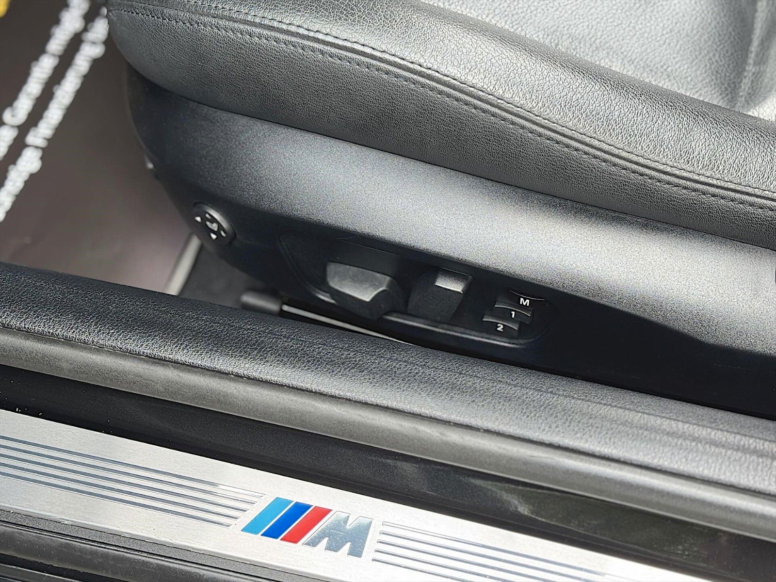 Fahrzeugabbildung BMW Z4 Roadster sDrive M 35is Performance Shadow LED
