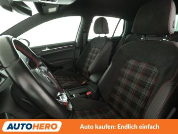 Volkswagen Golf - 10