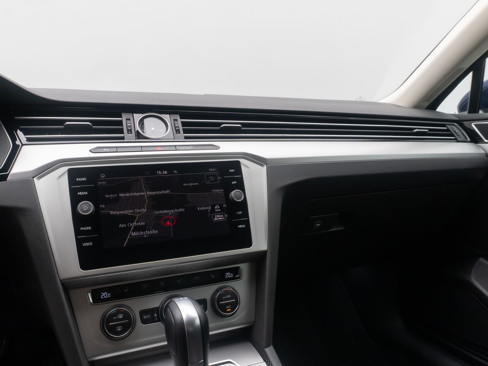 Fahrzeugabbildung Volkswagen Passat Comfortline Kamera HiFi ACC FernlichtReg