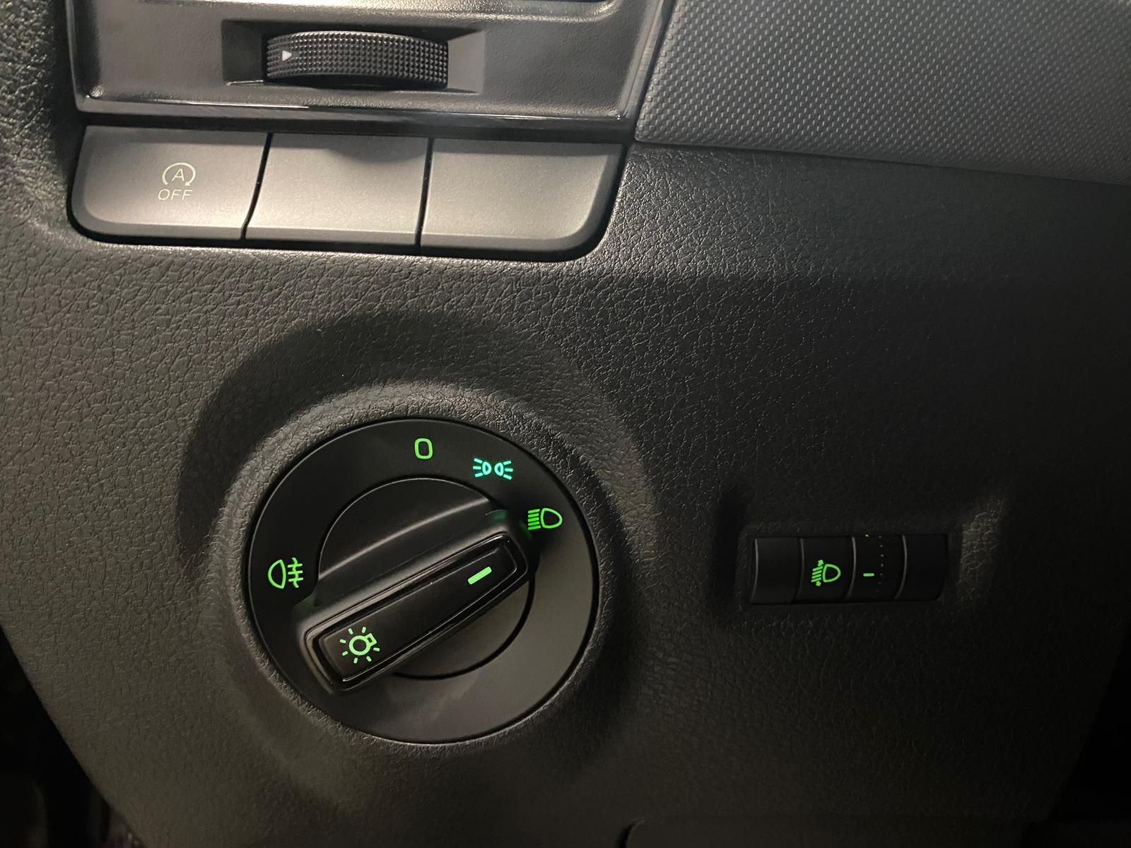 Fahrzeugabbildung SKODA Fabia 1.0 MPI Cool Edition Metallic+KLIMA+HU NEU
