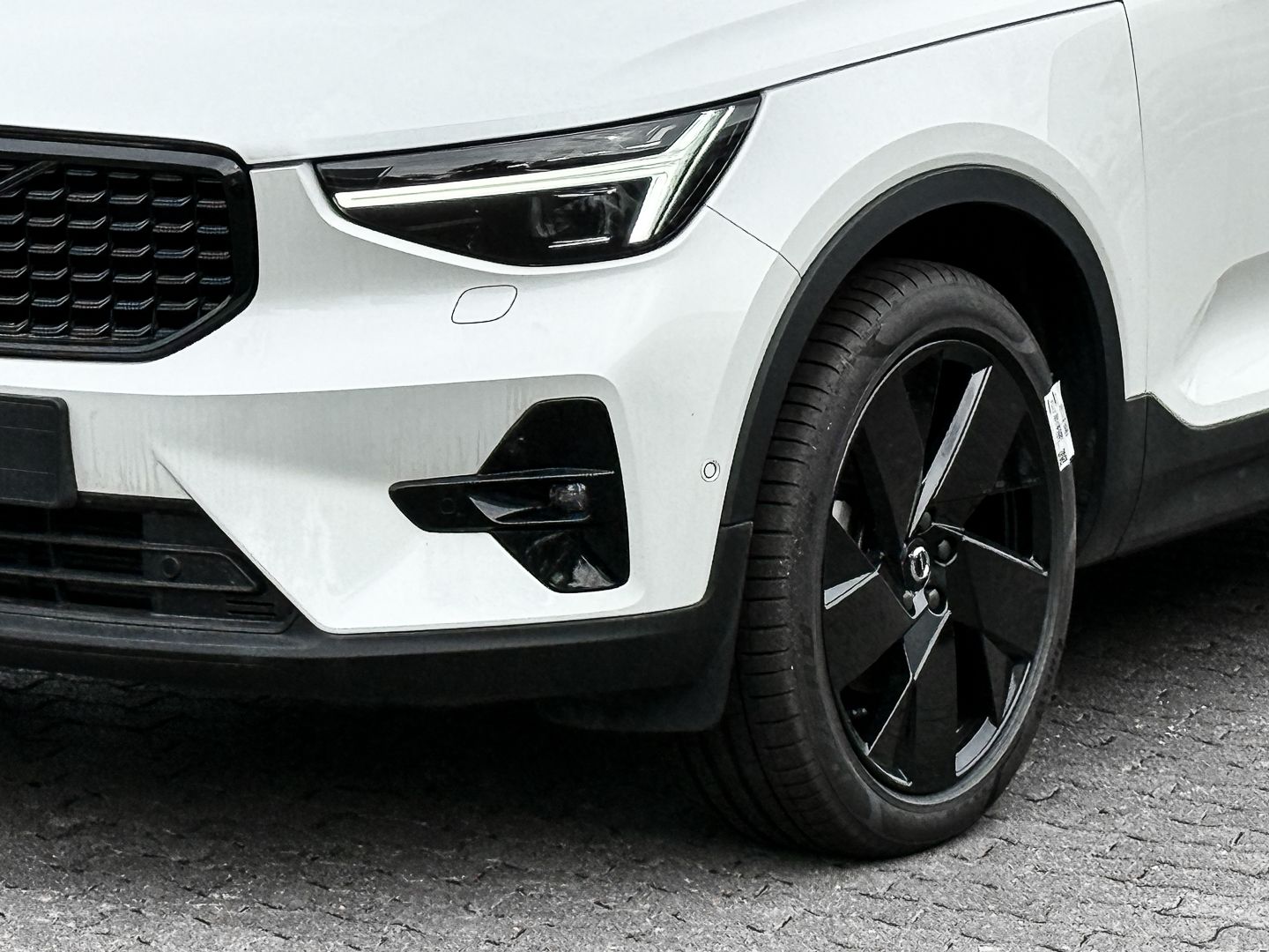 Volvo XC40 B3 B Ultra Black Edition 2WD StandHZG AHK M foto 5