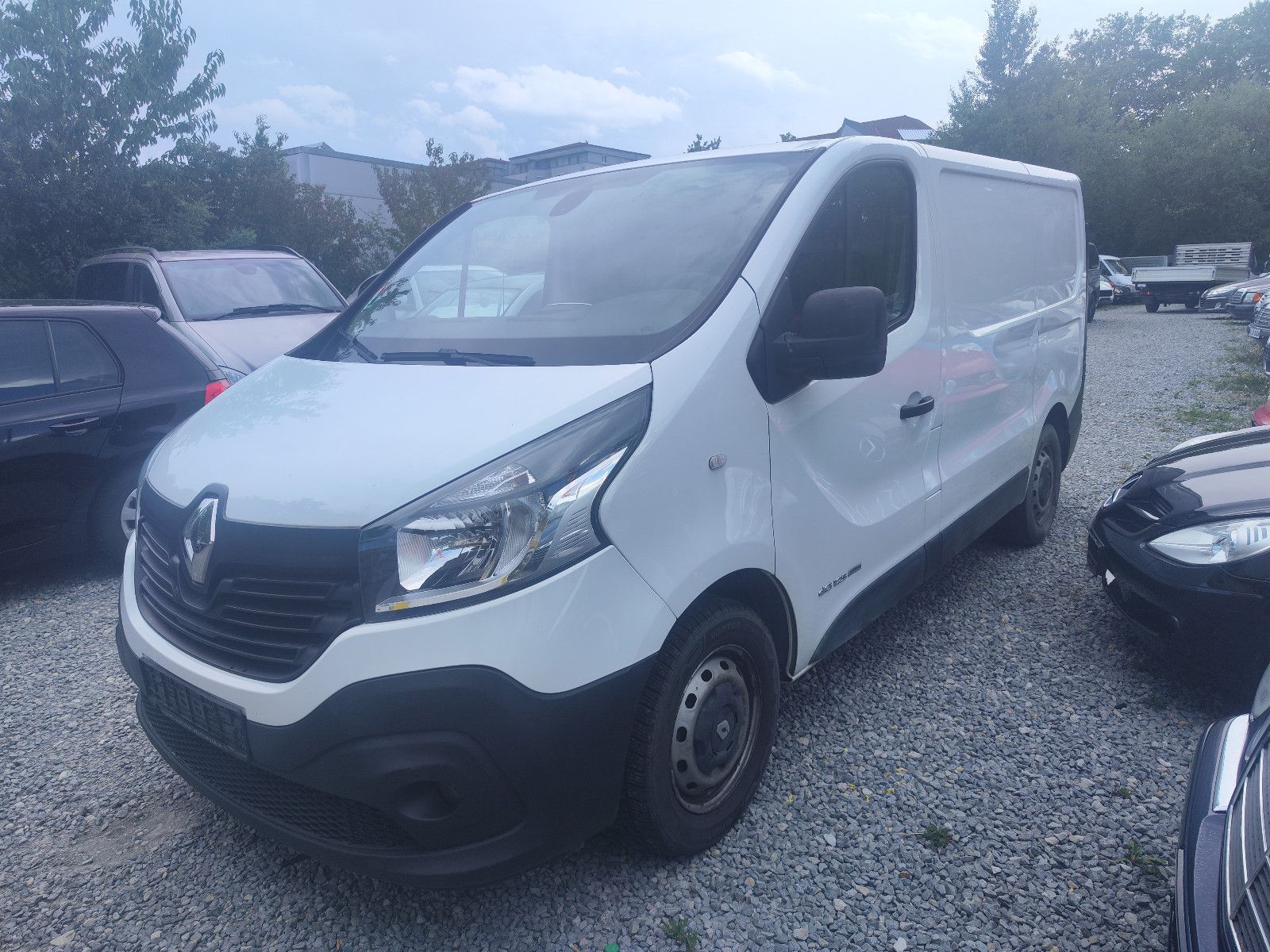 Renault Trafic - 1
