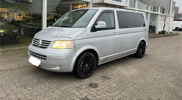 Volkswagen T5 2.5 TDI CARAVELLE COMFORTLINE DSG 7-SITZER