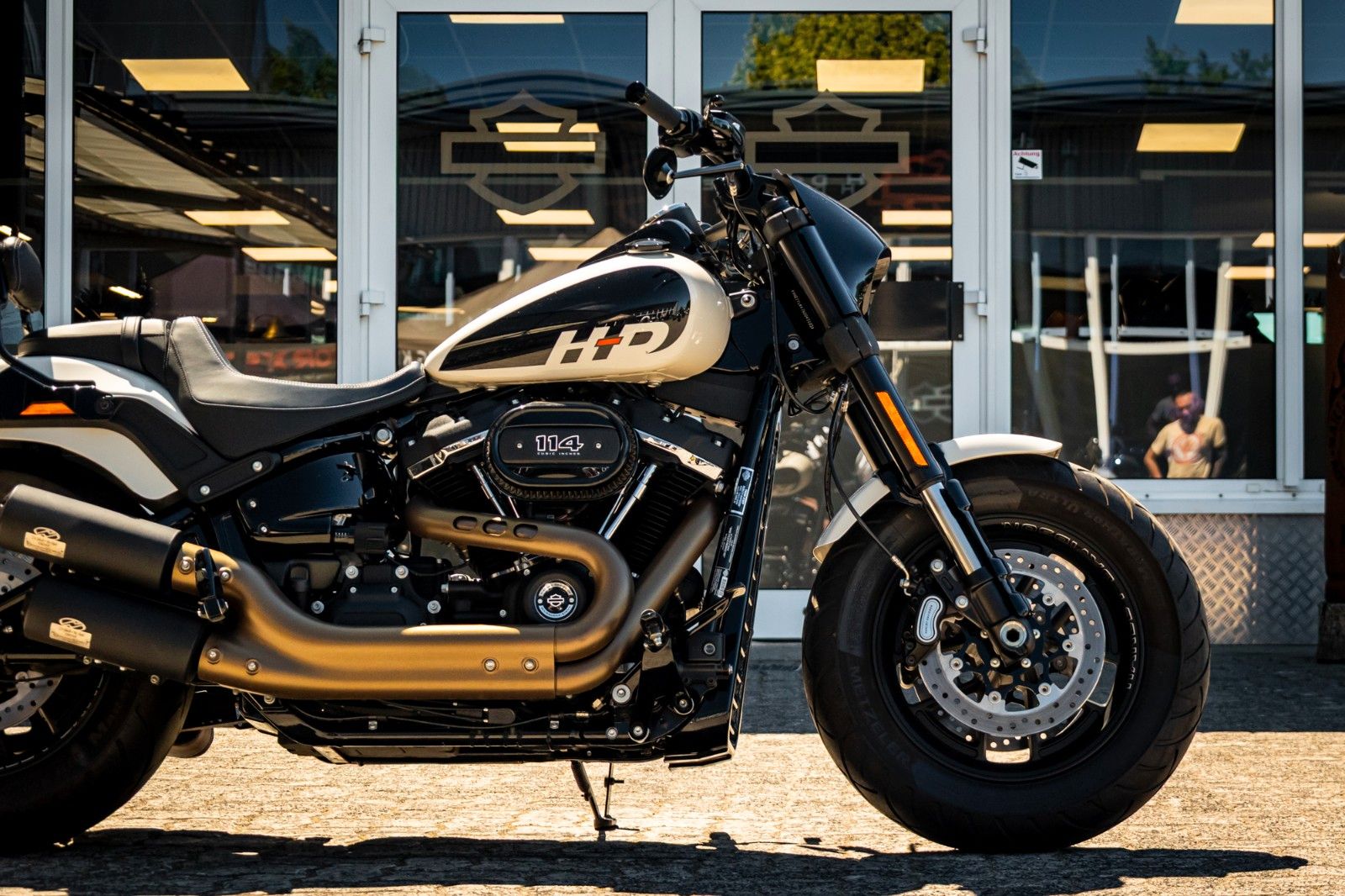 Fahrzeugabbildung Harley-Davidson FXFBS FAT BOB 114 CUI SOFTAIL - JEKILL&HYDE -