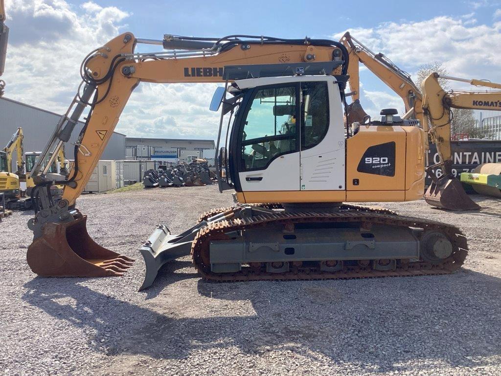 Liebherr R920 Compact